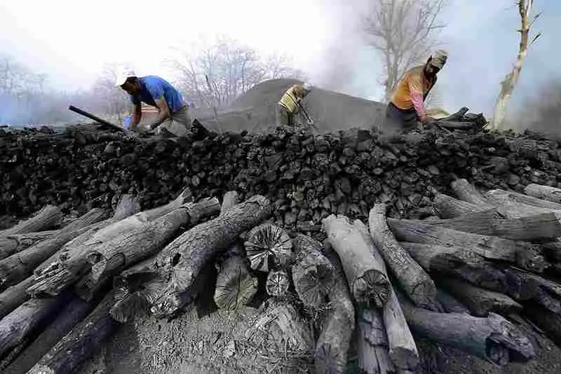 img/urunler/xf2000/old methood of charcoal manufacturing.webp